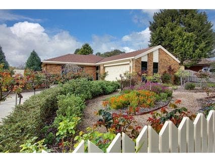 33 Ellinbank Crescent, Mornington - Image 1
