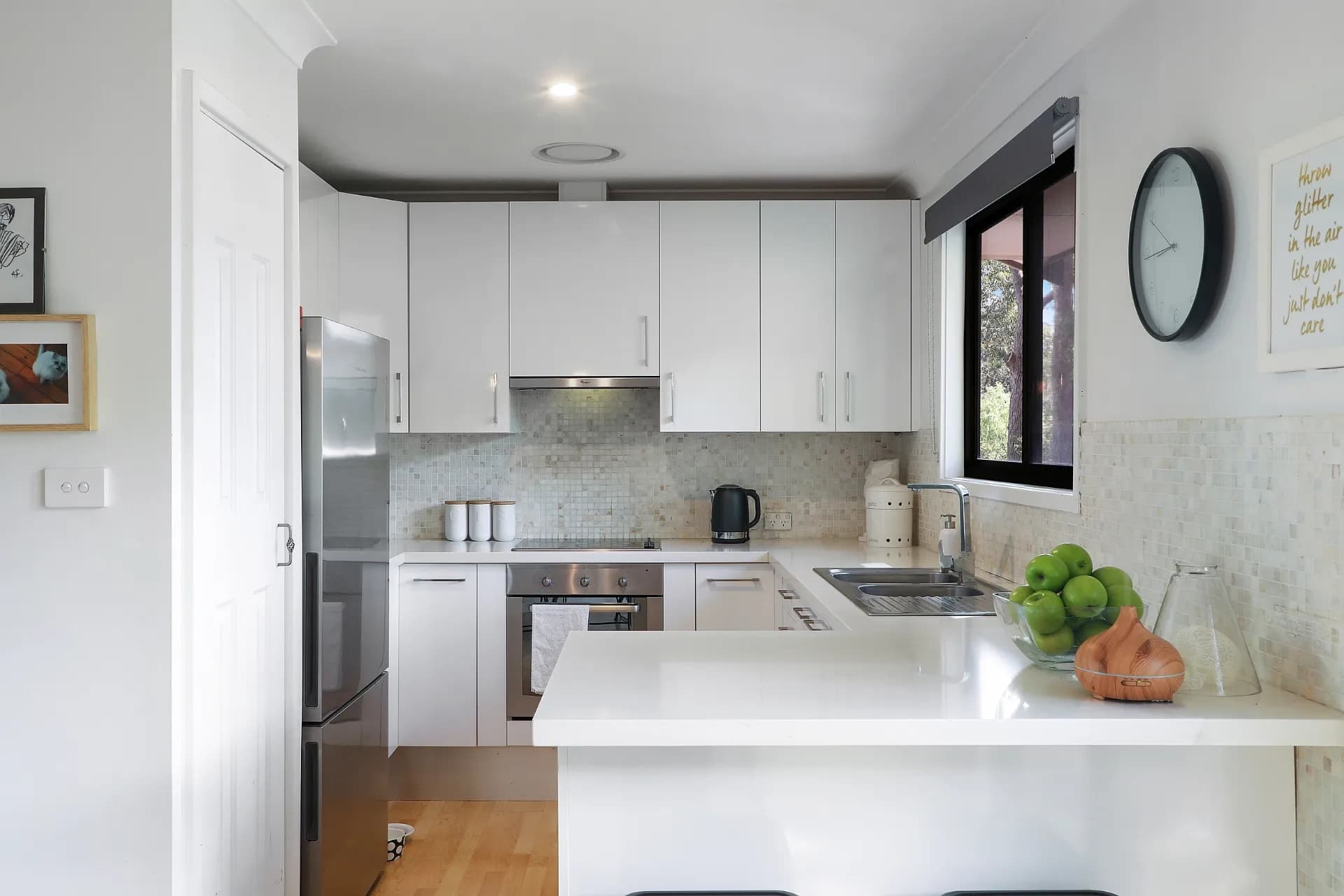 9 Coral Tree Place, Point Clare, NSW, Point Clare - Thumbnail 3