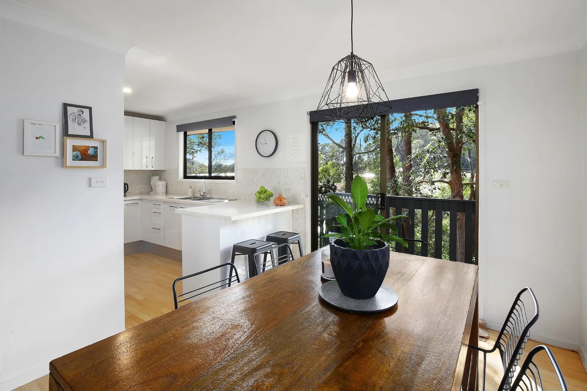 9 Coral Tree Place, Point Clare, NSW, Point Clare - Thumbnail 4