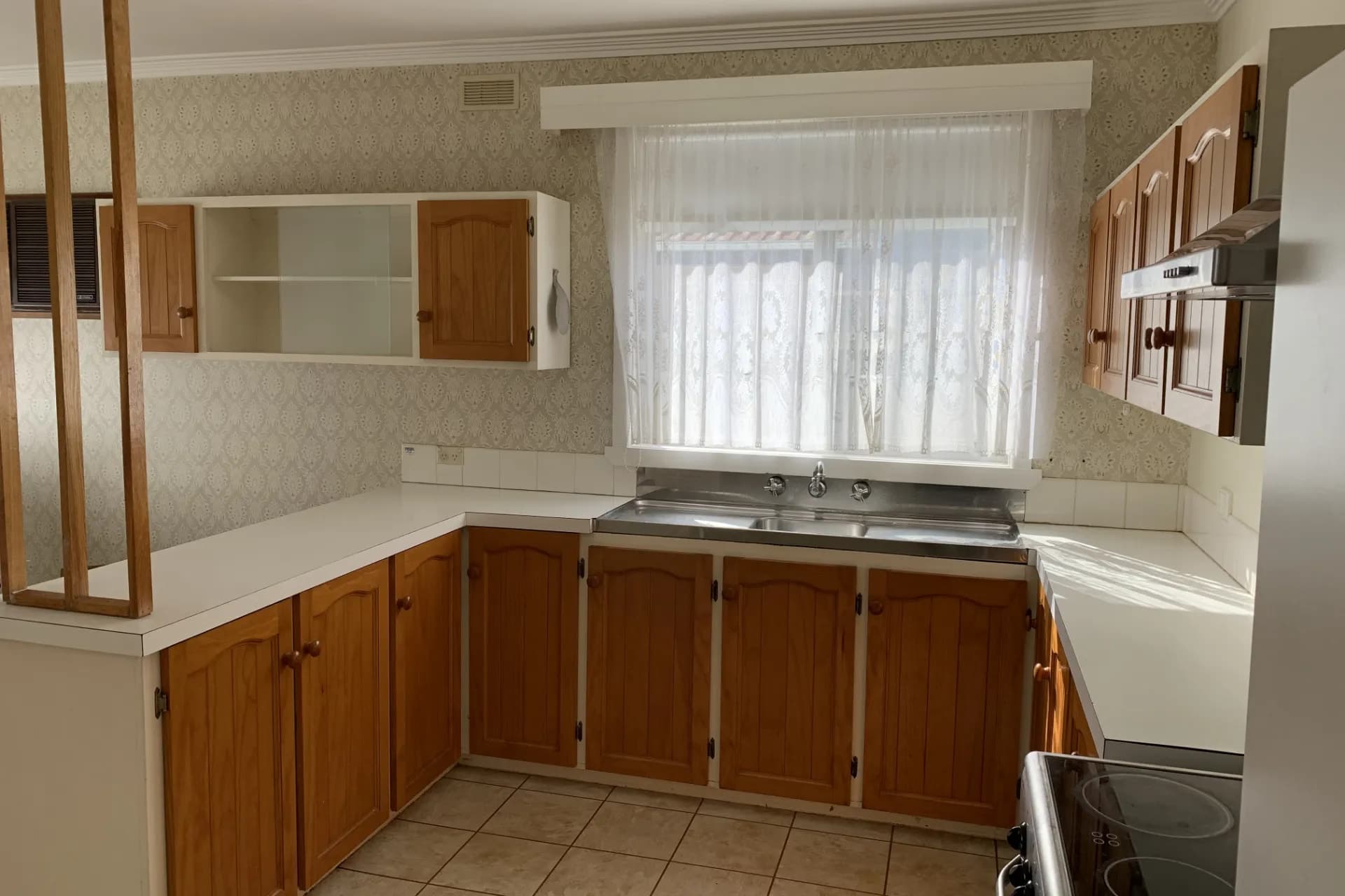 14 Fifth  Avenue, White Hills, VIC, White Hills - Thumbnail 4