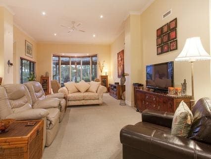 41 Country Club Drive, Safety Beach - Thumbnail 4
