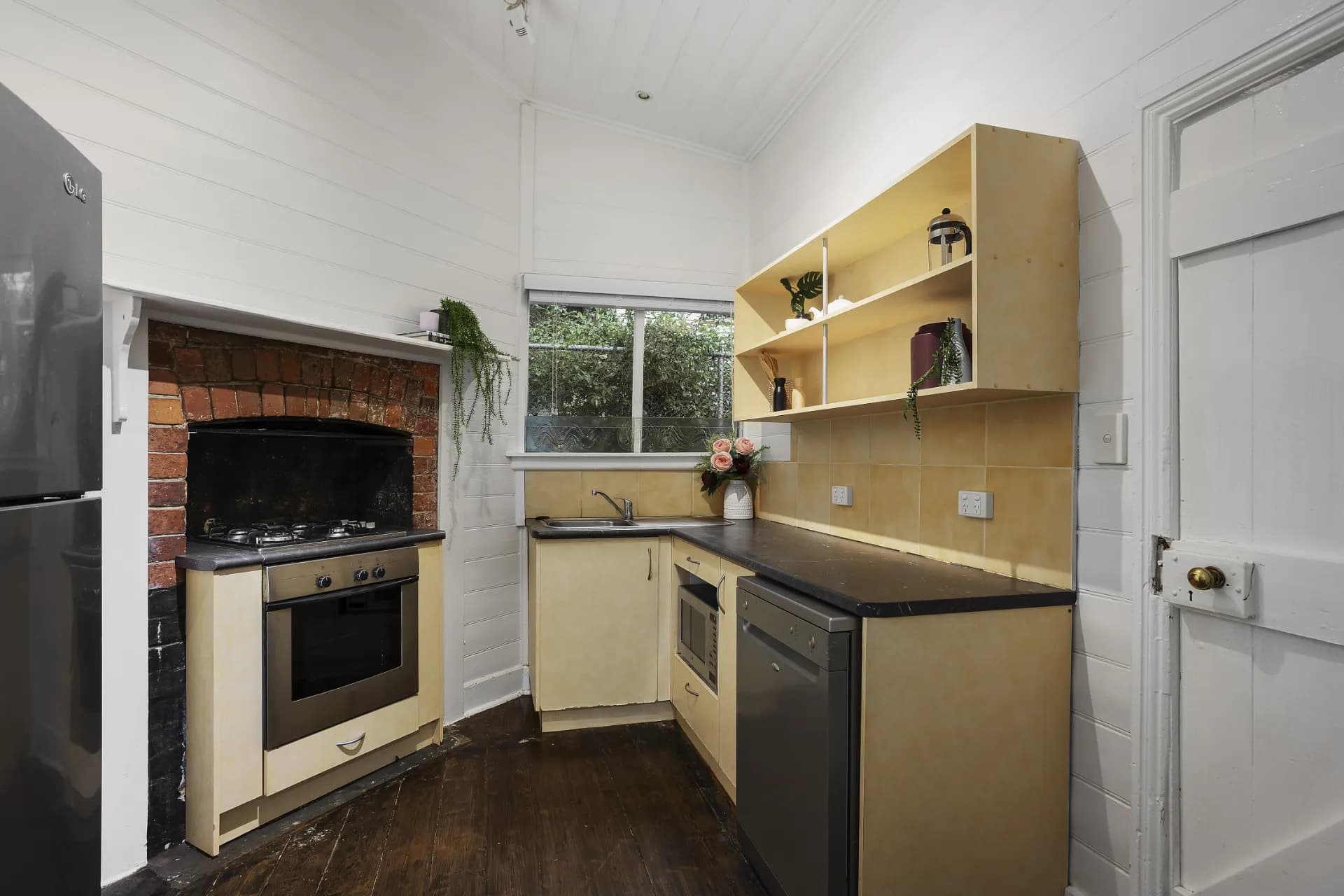 Unit 1/2 Mineral Springs Crescent, Hepburn Springs, VIC, Hepburn Springs - Thumbnail 4