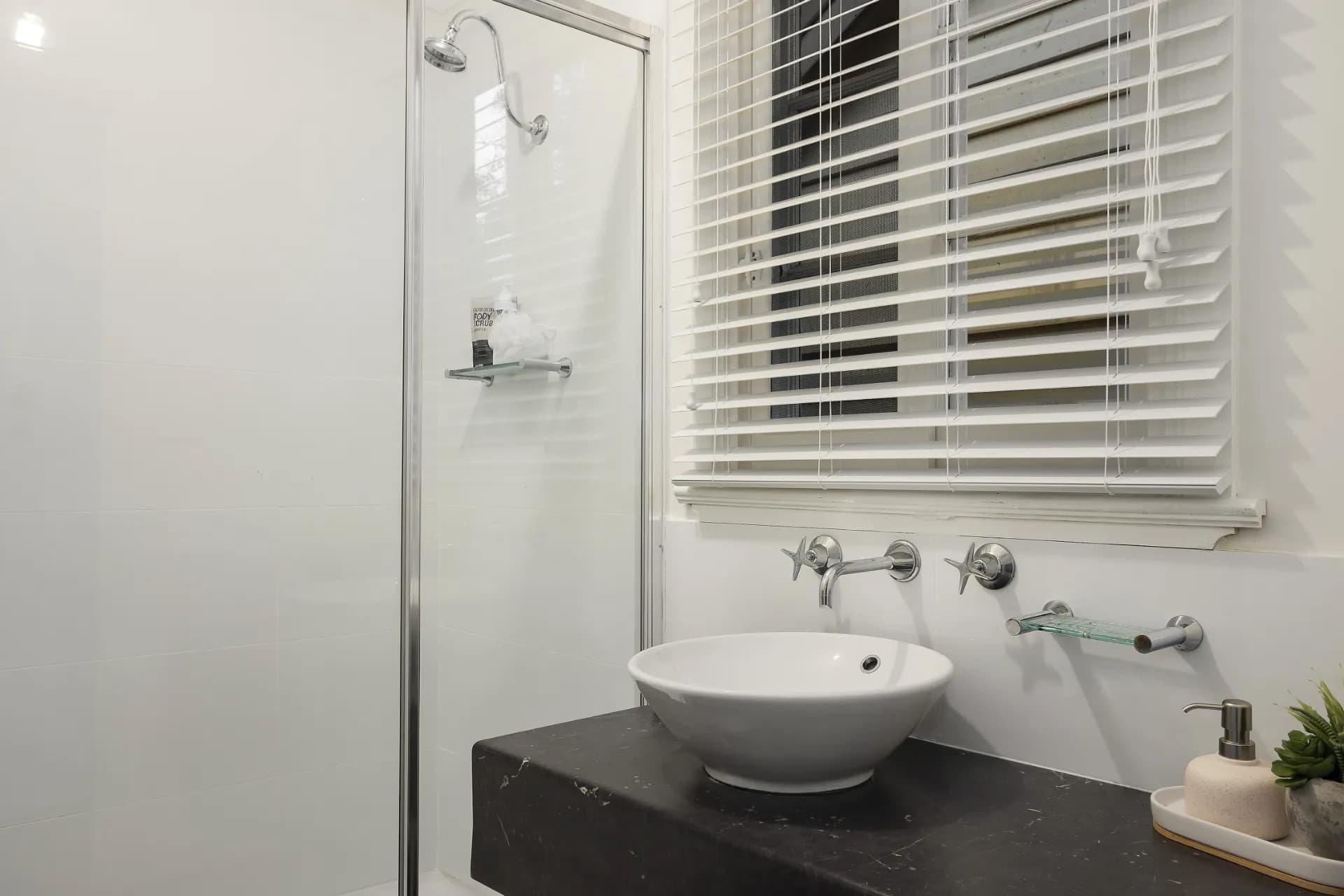 Unit 1/2 Mineral Springs Crescent, Hepburn Springs, VIC, Hepburn Springs - Thumbnail 6