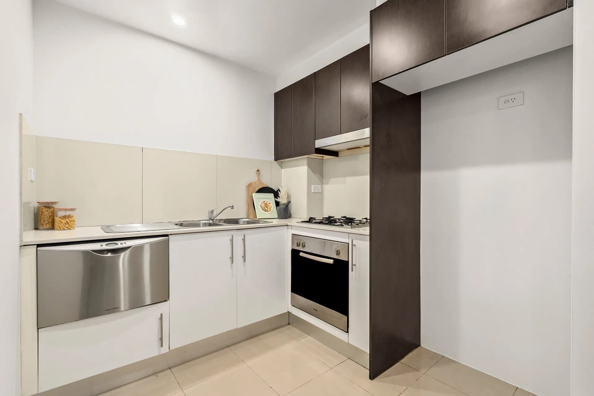 14/35-37 Darcy Road, Westmead, NSW, Westmead - Thumbnail 2