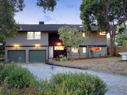 17 Walara Drive, Mount Martha - Image 1