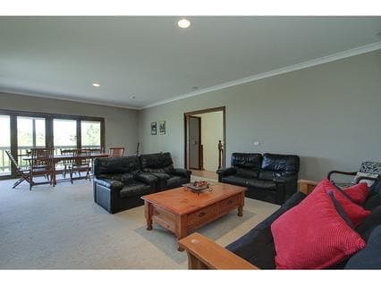6 Windward Court, Arthurs Seat - Thumbnail 5