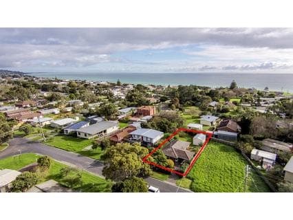 19 Brian Street, Safety Beach - Image 1