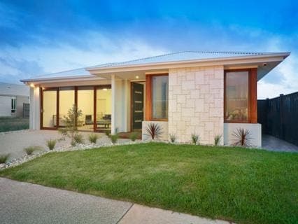 12 Portside Way, Safety Beach - Image 1