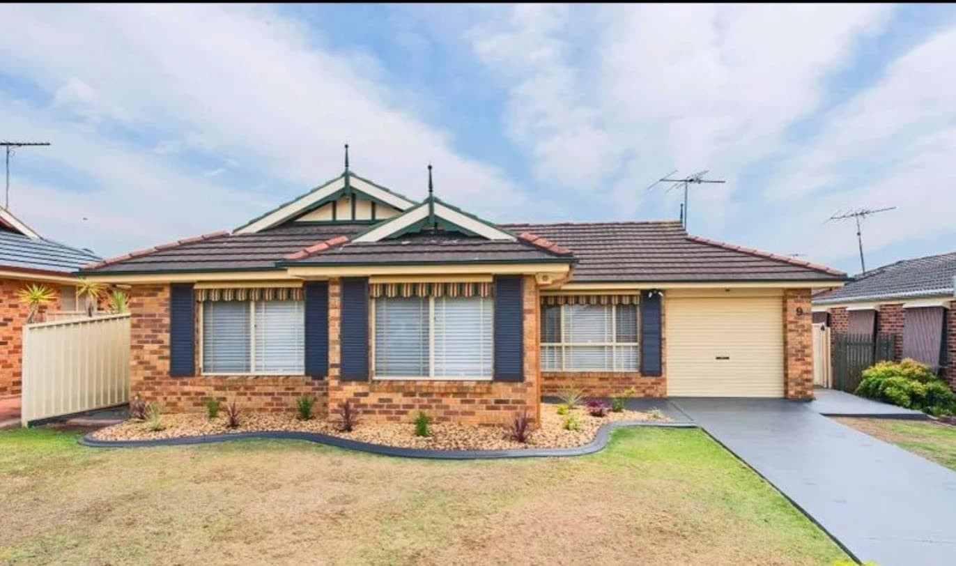 9 Chopin Crescent, Claremont Meadows - Image 1