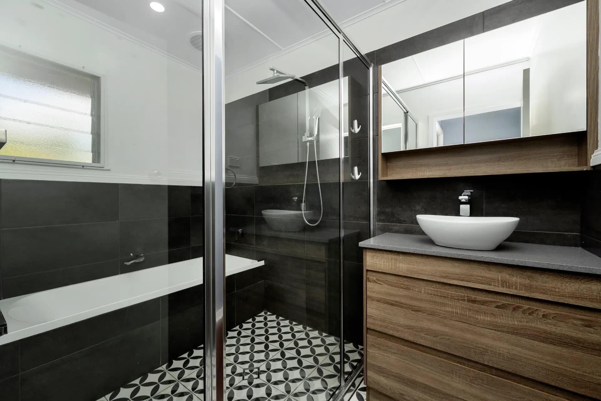 6 Ellimatta Avenue, Cranbrook, QLD, Cranbrook - Thumbnail 6