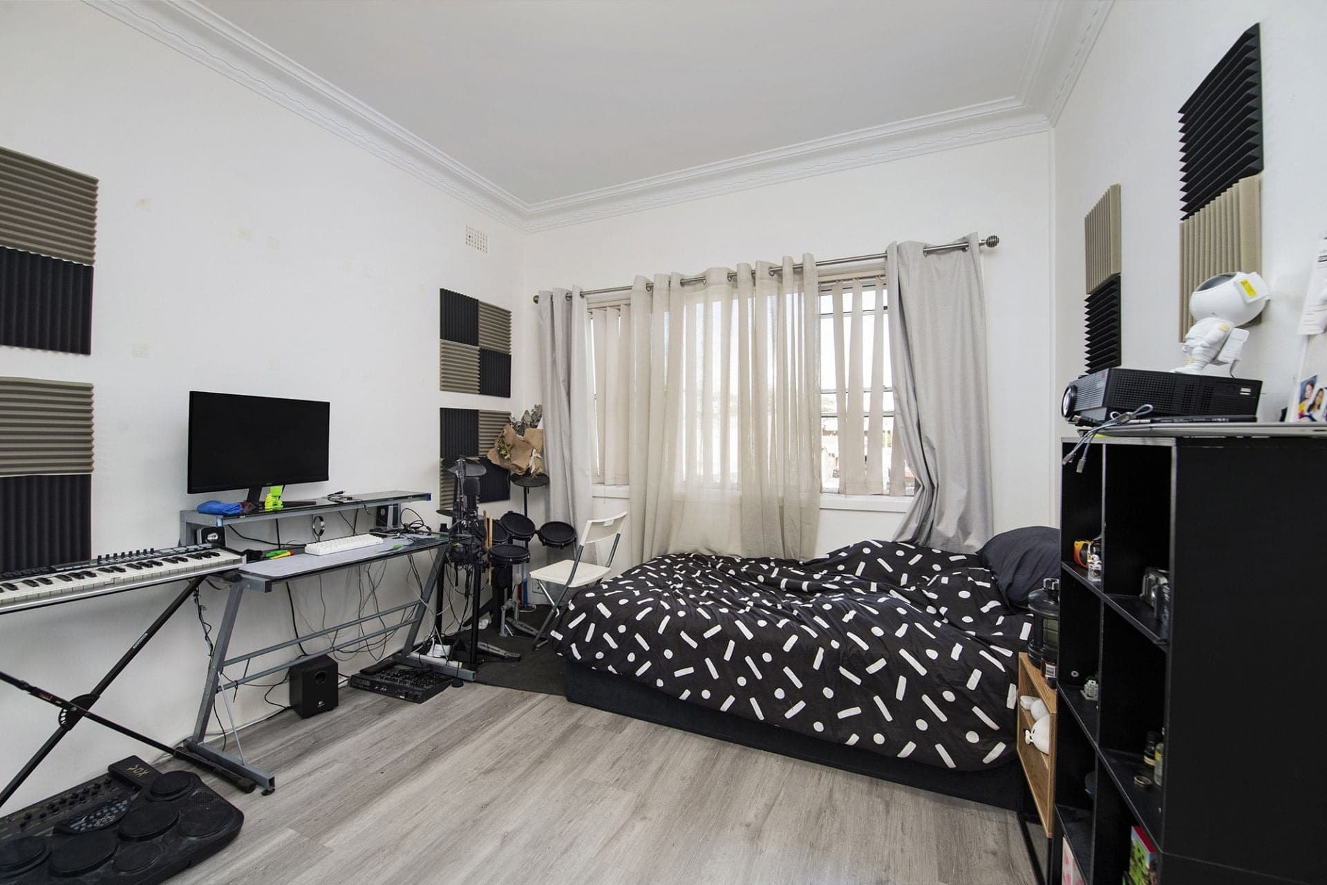 14 Selems Parade Revesby NSW, Revesby - Thumbnail 7
