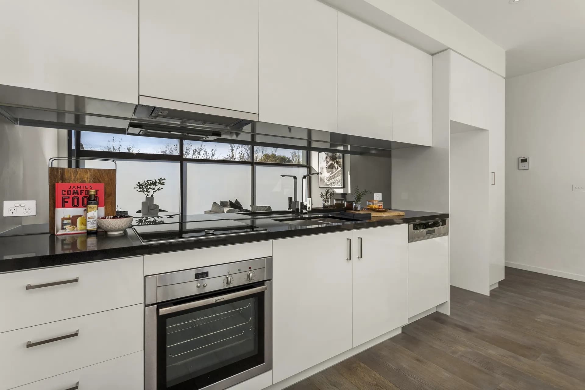 Unit 204/102 Rankins Road, Kensington, VIC, Kensington - Thumbnail 2