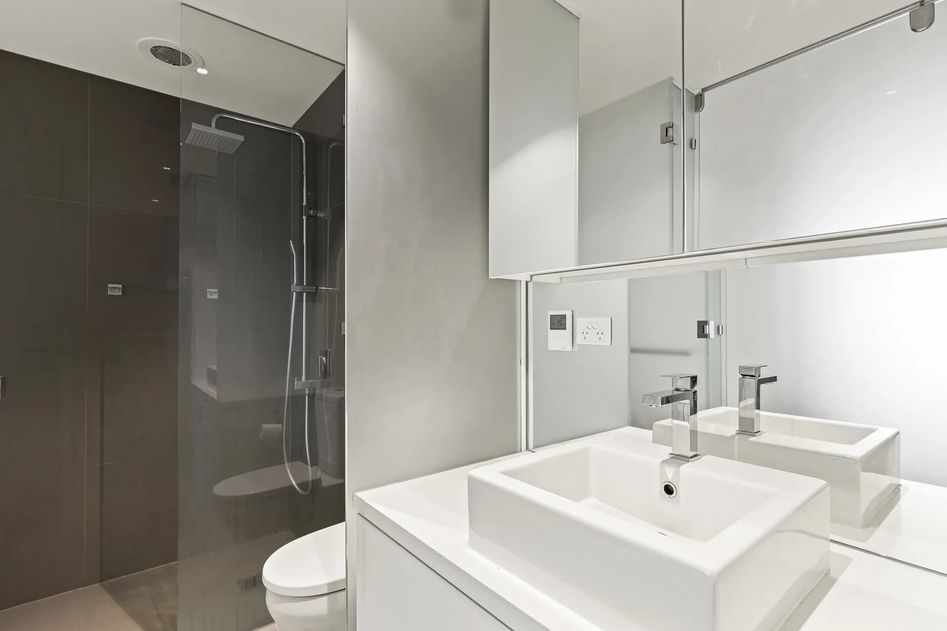 Unit 204/102 Rankins Road, Kensington, VIC, Kensington - Thumbnail 4
