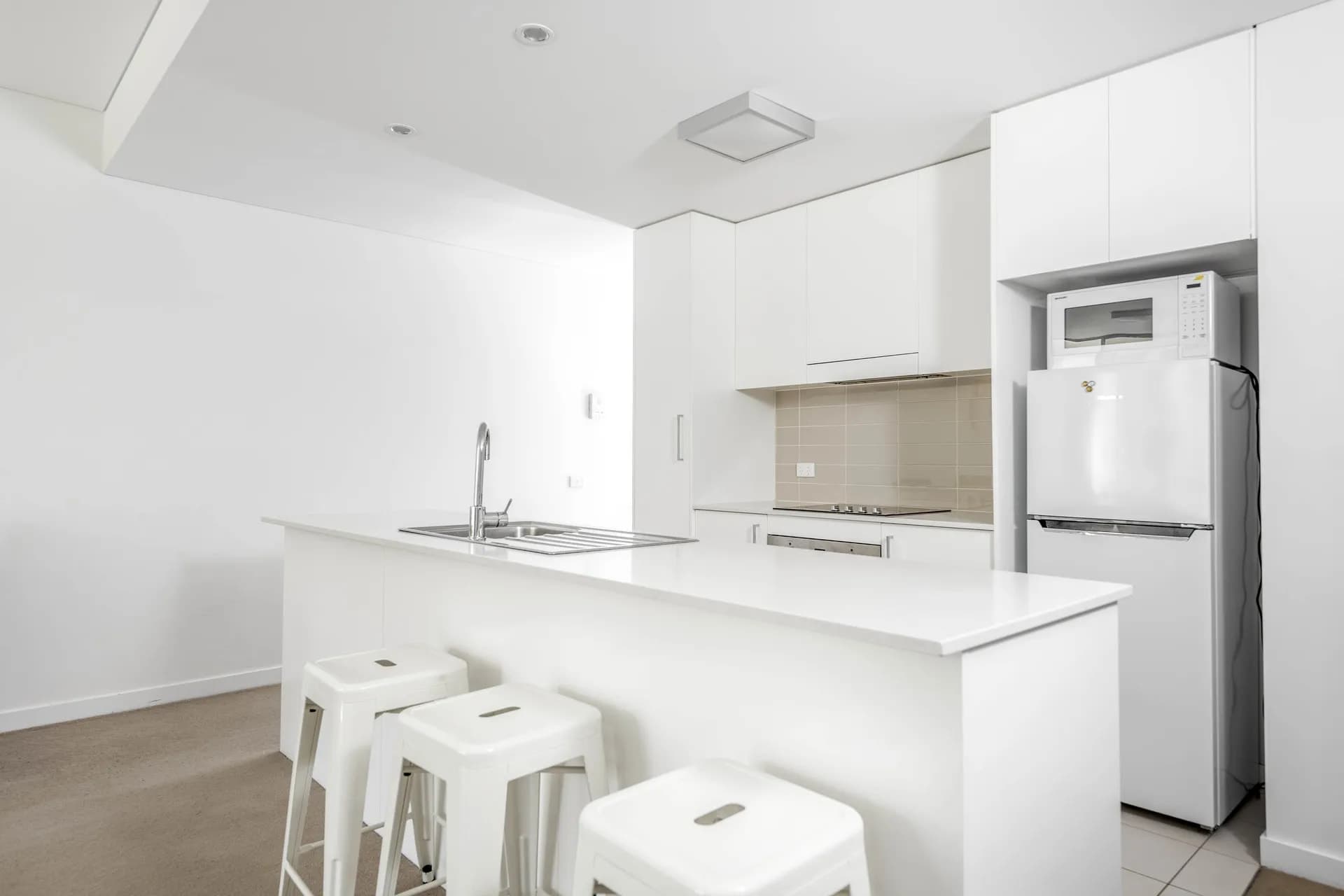151/116 Easty Street, Phillip, ACT, Phillip - Thumbnail 2