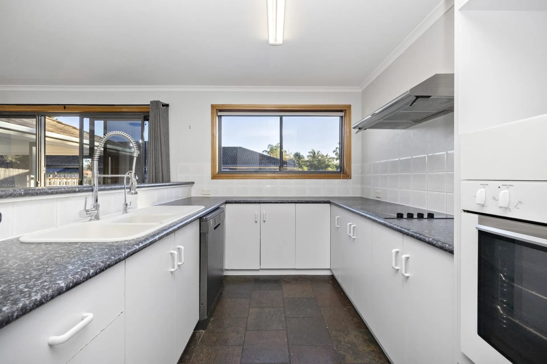 77 Barbados Drive, Seaford Rise, SA, Seaford Rise - Thumbnail 5