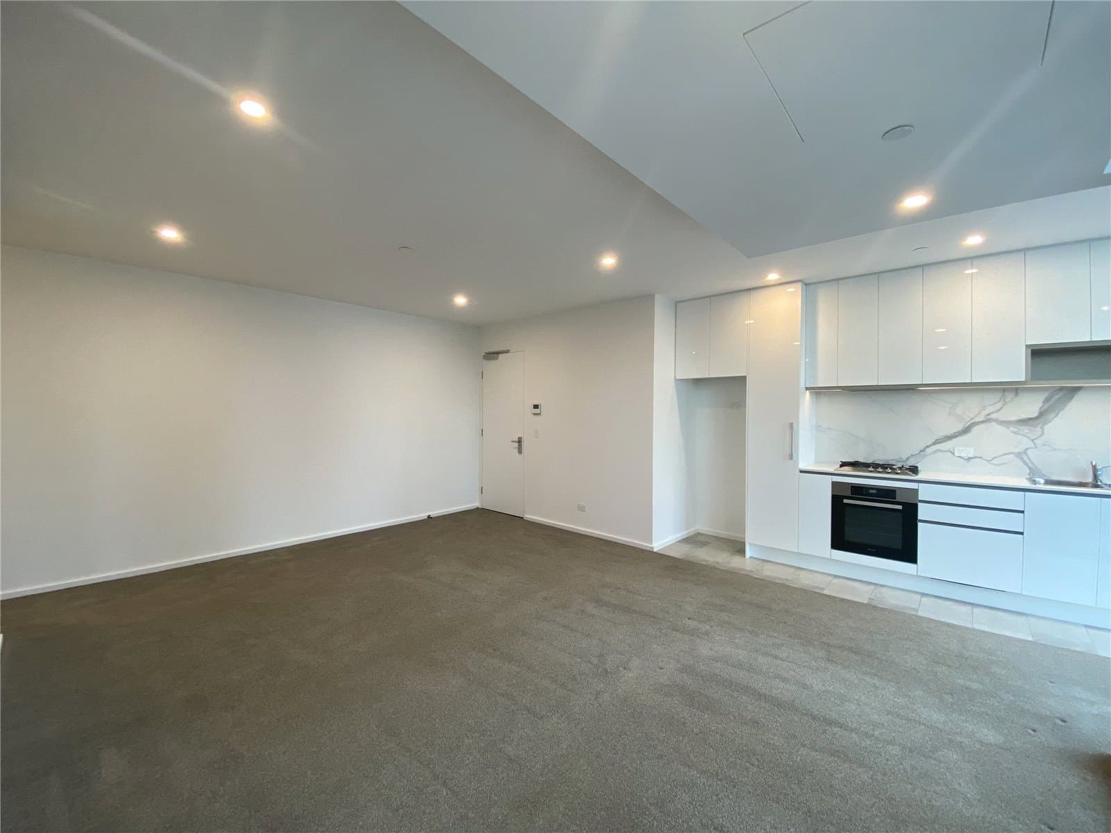 2713/560 Lonsdale Street, Melbourne - Thumbnail 3