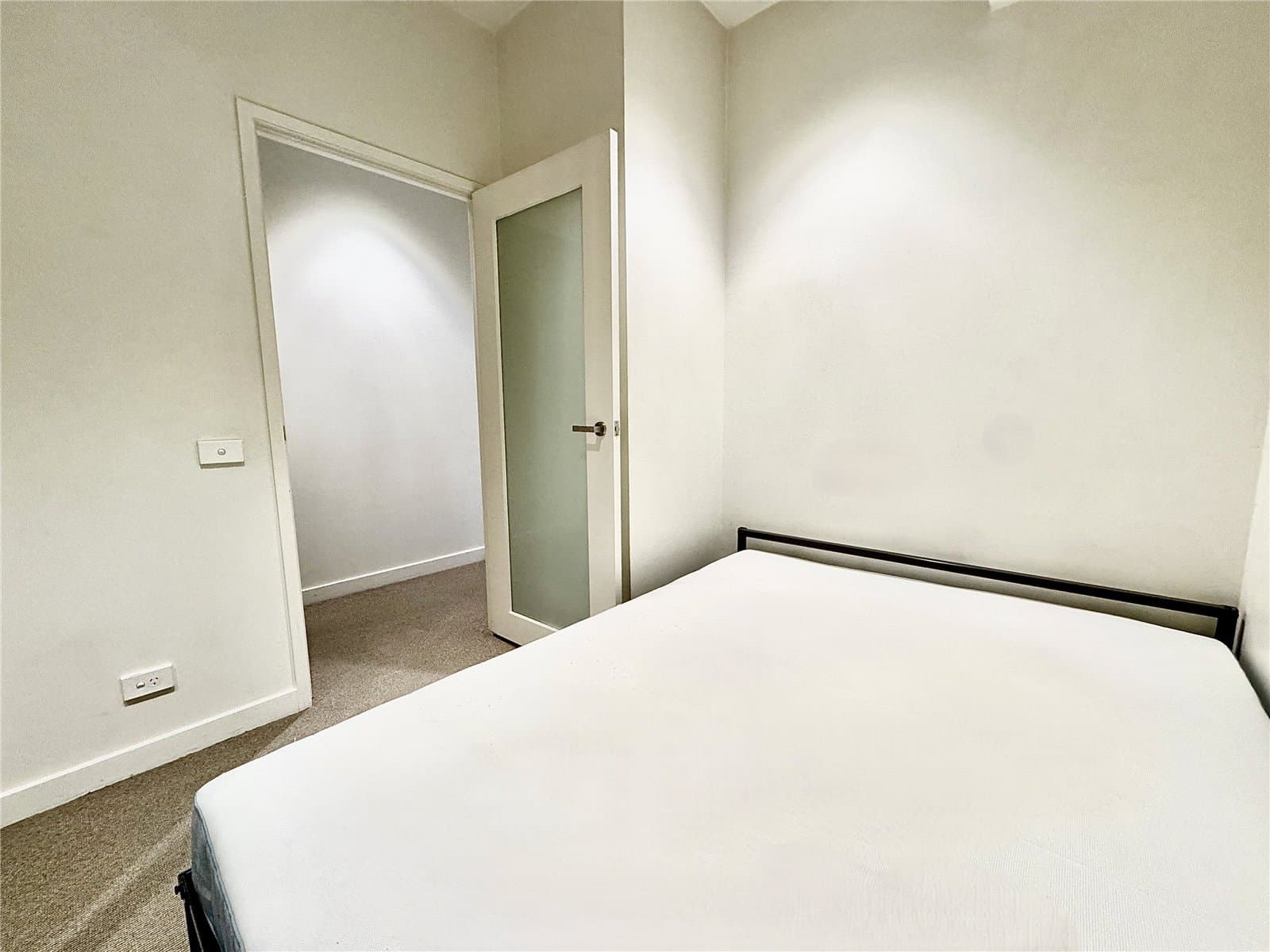 907/199 William Street, Melbourne - Thumbnail 4