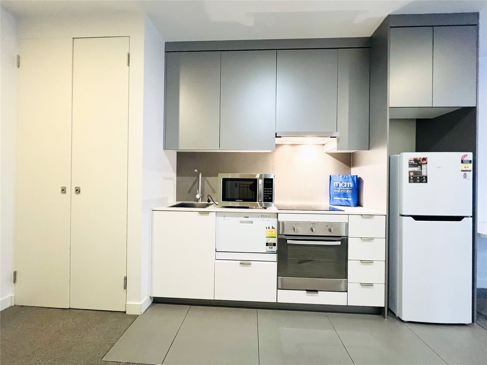 707/557 Little Lonsdale Street, Melbourne - Thumbnail 4