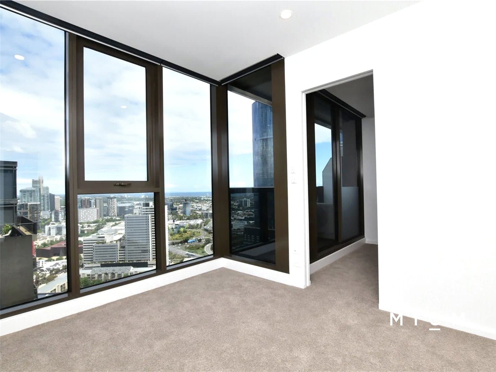 2902/81 City Road, Southbank - Thumbnail 4