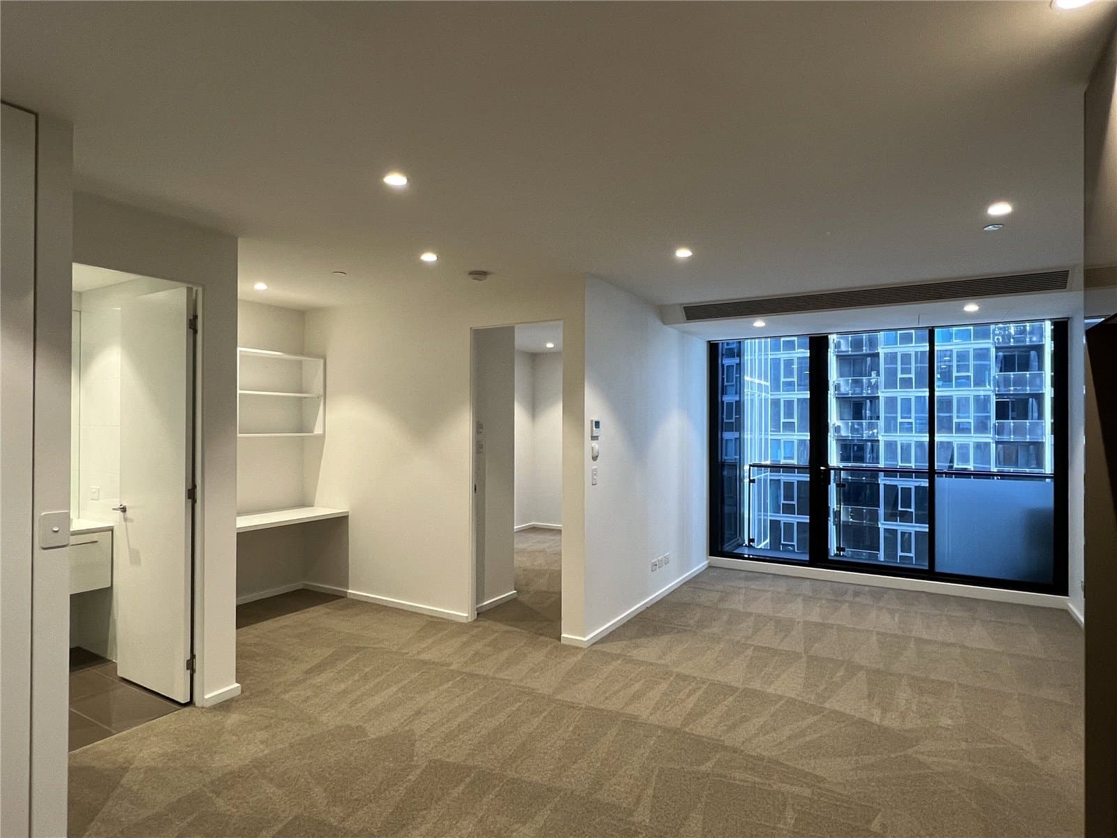 1807/60 Kavanagh Street, Southbank - Thumbnail 3