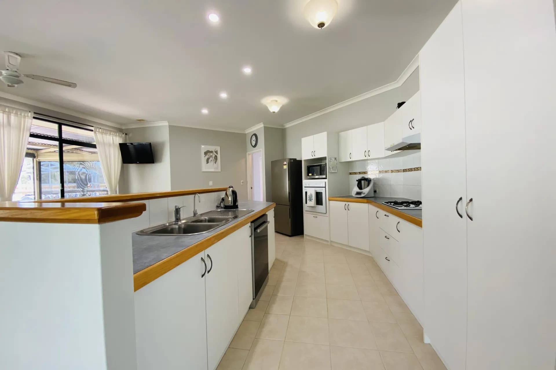 17 Travellers Well Street, Broadwater, WA, Broadwater - Thumbnail 4