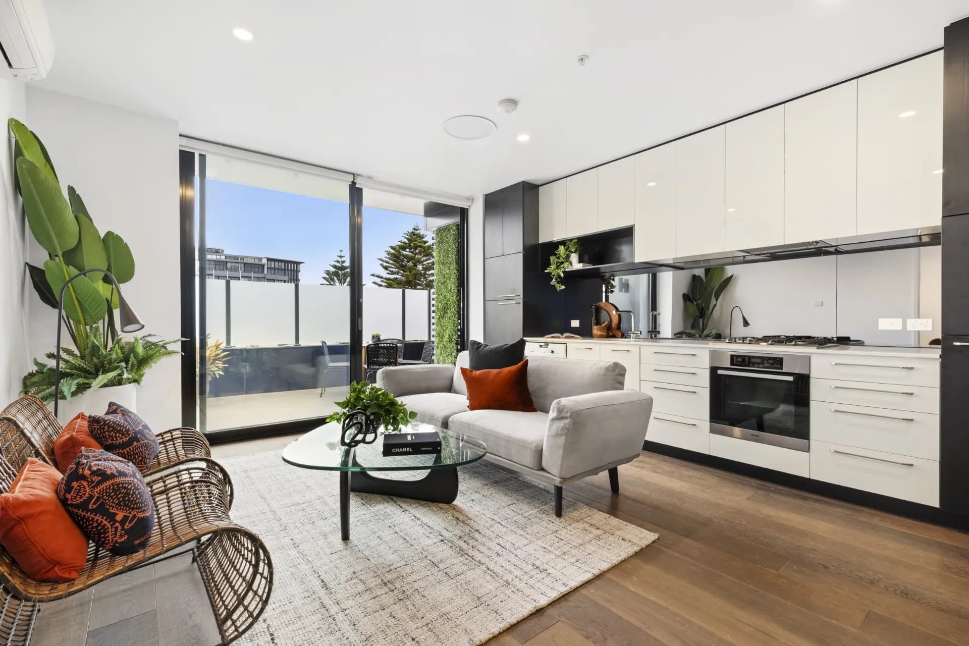 Unit 201/40 Beach Street, Port Melbourne, VIC, Port Melbourne - Image 1
