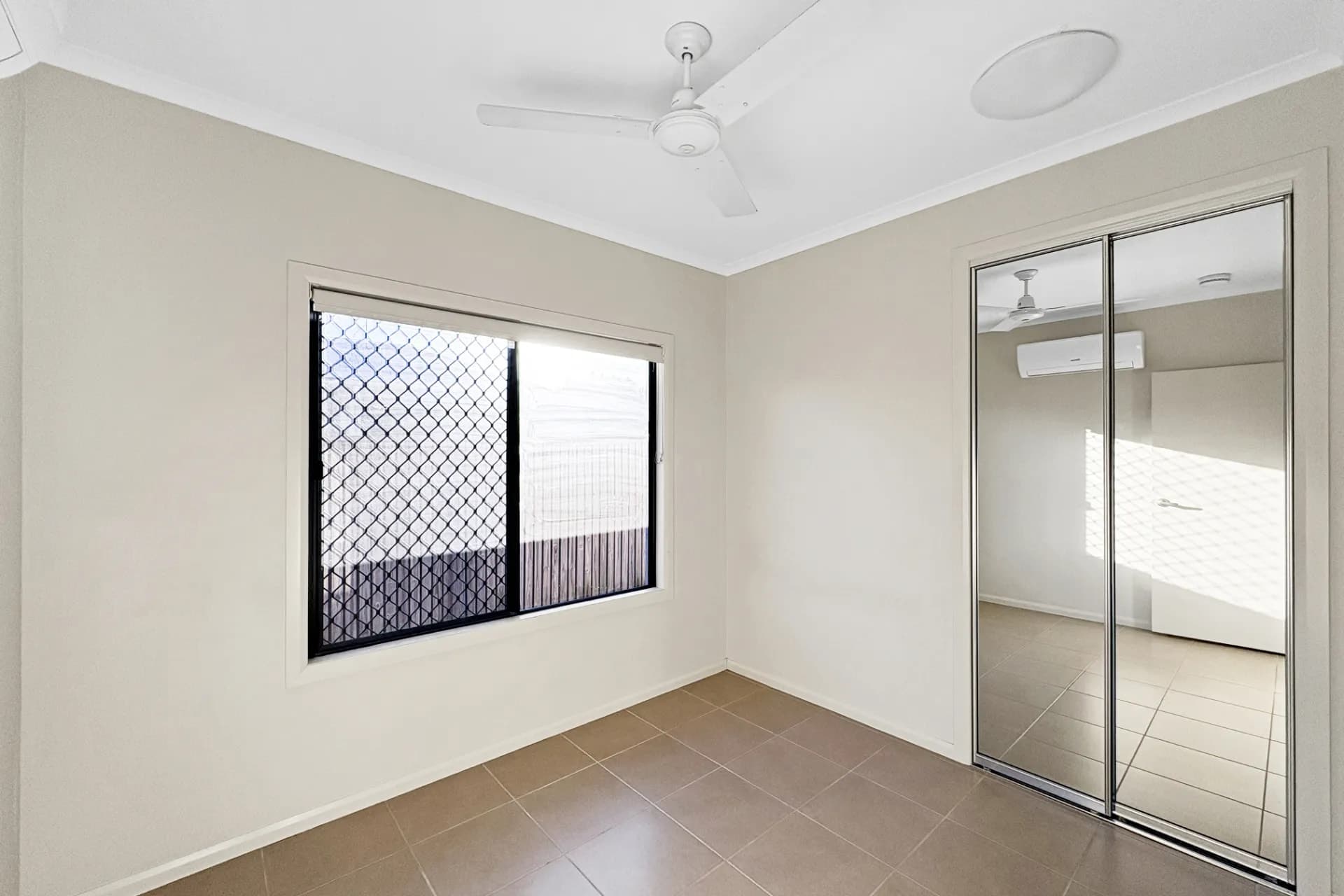 11 Glendower Street, Bushland Beach, QLD, Bushland Beach - Thumbnail 8