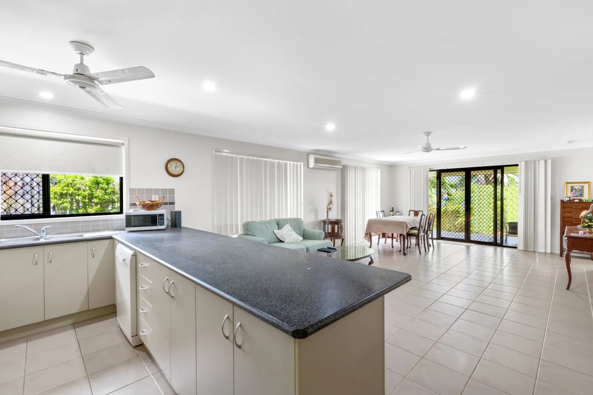 53 Country Road, Cannonvale, QLD, Cannonvale - Thumbnail 2