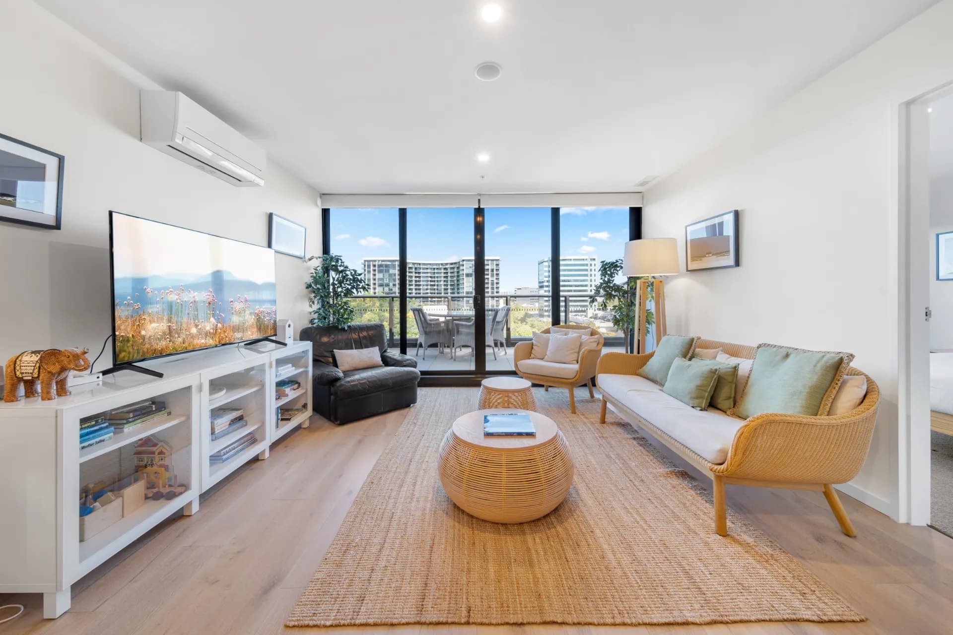 812/83 Cooyong Street, Reid, ACT, Reid - Thumbnail 3