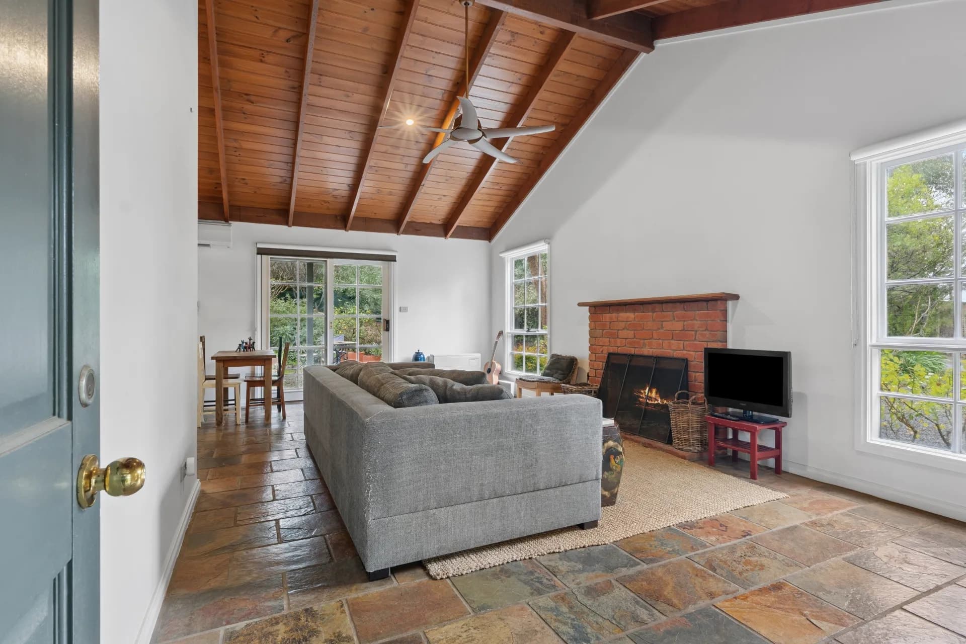 11 Golf Links Road, Hepburn, VIC, Hepburn - Thumbnail 2