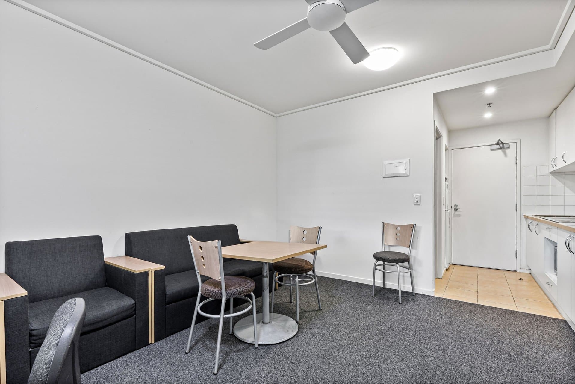 173/800 Swanston Street, Carlton - Thumbnail 4