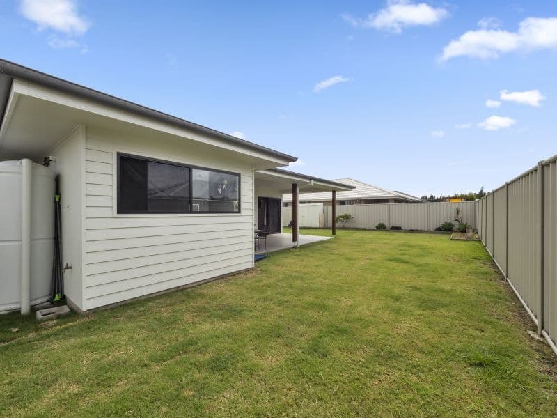 8 Serenity Bay Road EMERALD BEACH NSW, Emerald Beach - Thumbnail 4