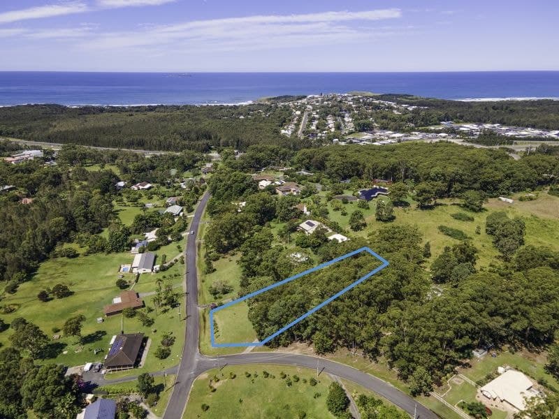 1 Pont Close EMERALD BEACH NSW, Emerald Beach - Image 1
