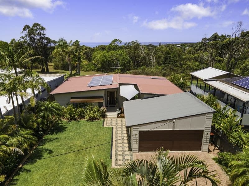 8 Arrawarra Road ARRAWARRA HEADLAND NSW, Arrawarra Headland - Thumbnail 2