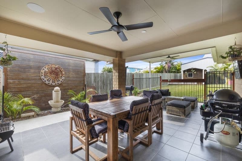 77 Coral Street CORINDI BEACH NSW, Corindi Beach - Thumbnail 2