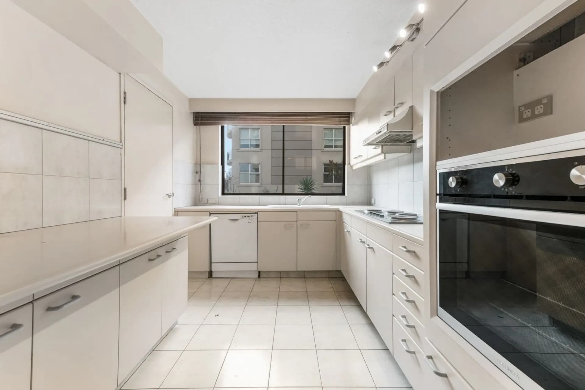 7/27 Queens Road, Melbourne, VIC, Melbourne - Thumbnail 4