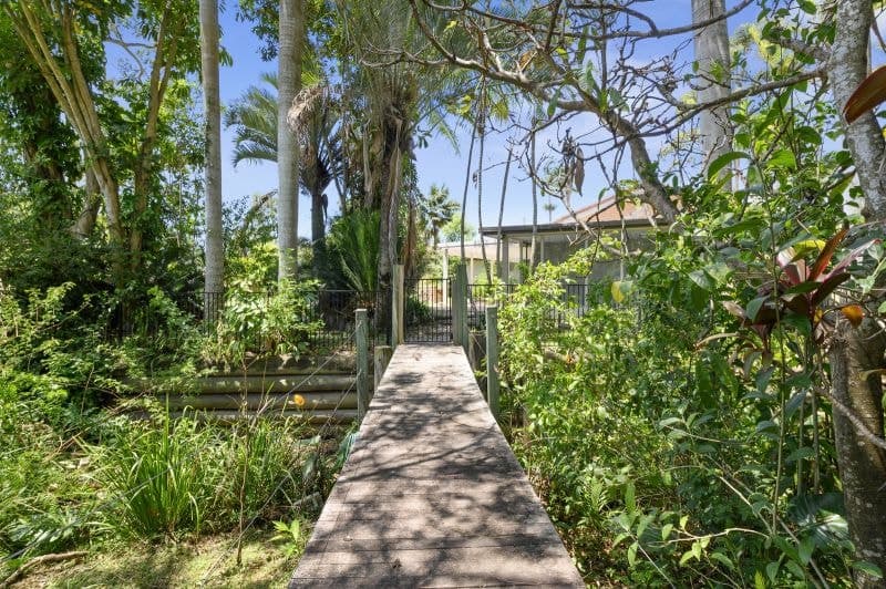 8 Beacon Cres EMERALD BEACH NSW, Emerald Beach - Thumbnail 5