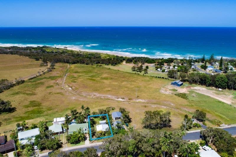 111 Pacific St CORINDI BEACH NSW, Corindi Beach - Thumbnail 2