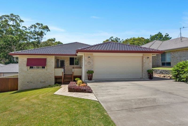 12 Vista Close WOOLGOOLGA NSW, Woolgoolga - Image 1