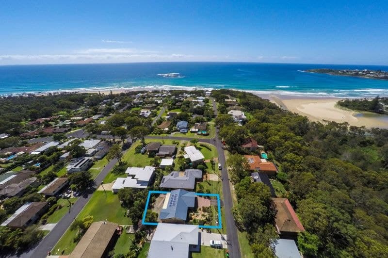 17 Lake View Ave SAFETY BEACH NSW, Safety Beach - Thumbnail 2