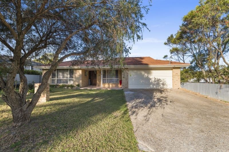 31 Arkan Ave WOOLGOOLGA NSW, Woolgoolga - Image 1