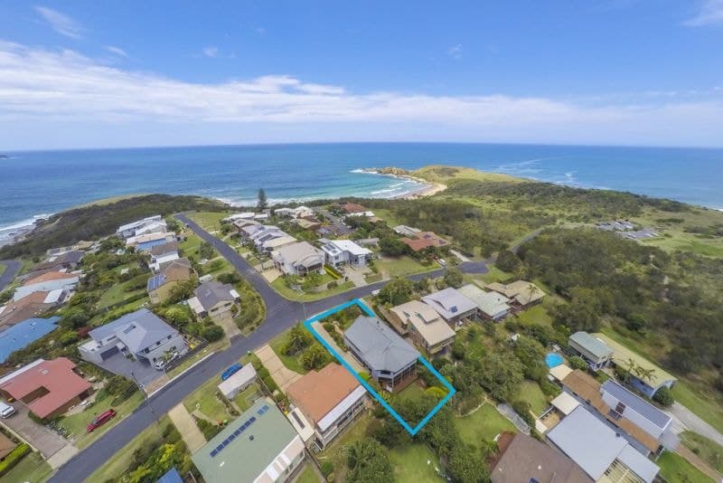 66 Dammerel Cres EMERALD BEACH NSW, Emerald Beach - Thumbnail 3