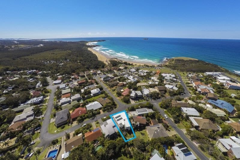 28 Oceanview Cres EMERALD BEACH NSW, Emerald Beach - Thumbnail 2