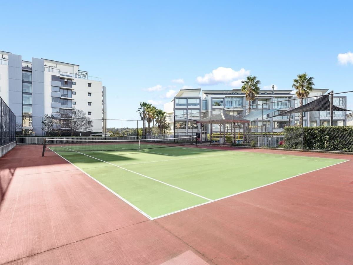 10 / 1 Shore Road, Chiswick, Chiswick - Image 1