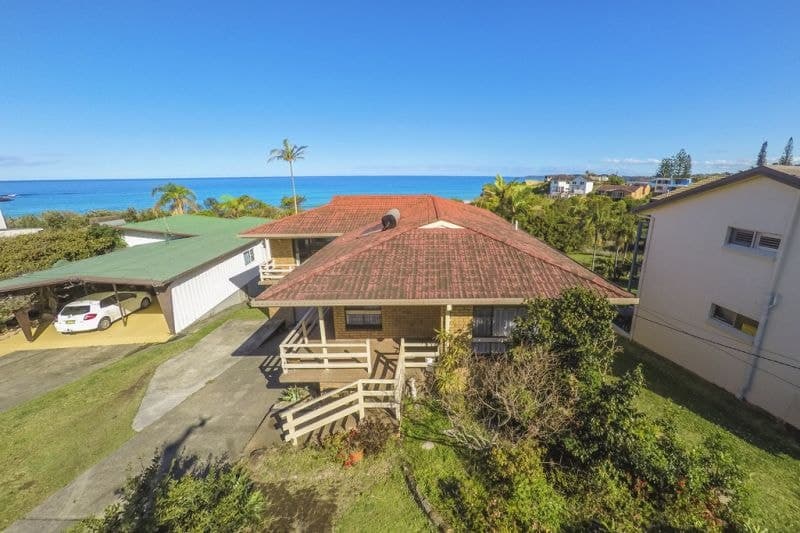 9 Sapphire Crescent SAPPHIRE BEACH NSW, Sapphire Beach - Thumbnail 6