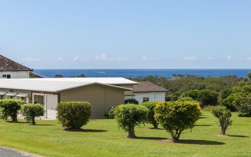 11 Ocean View Road ARRAWARRA HEADLAND NSW, Arrawarra Headland - Thumbnail 2