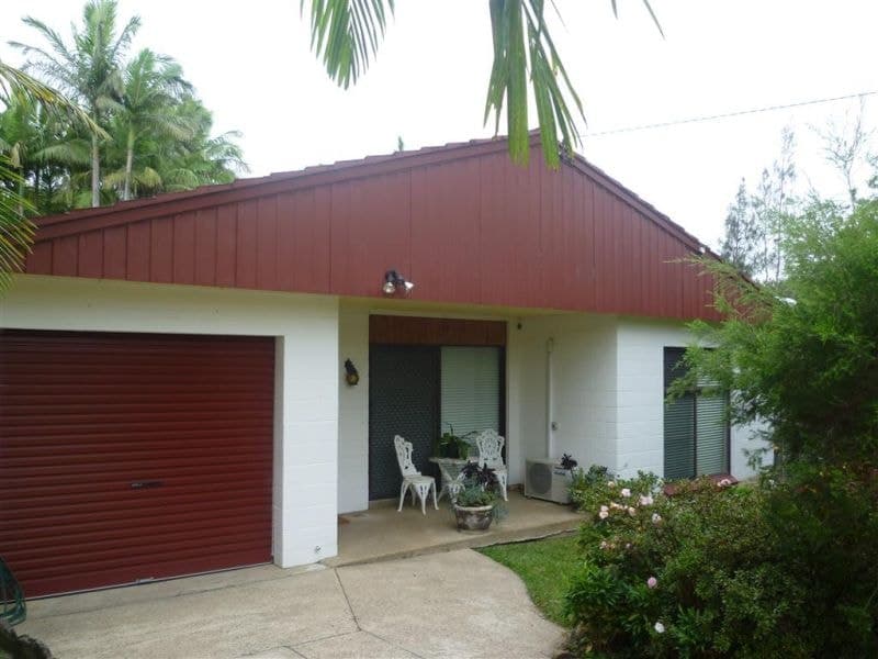 32 Beacon Crescent EMERALD BEACH NSW, Emerald Beach - Image 1