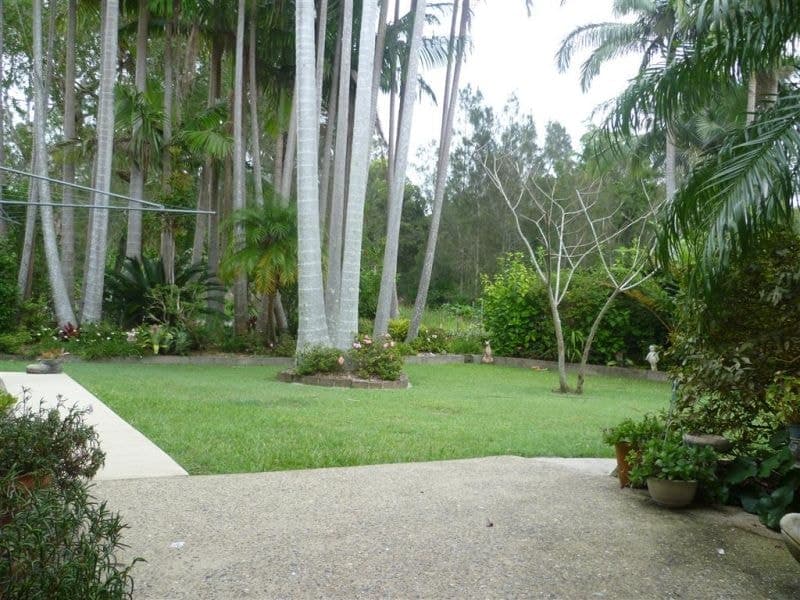 32 Beacon Crescent EMERALD BEACH NSW, Emerald Beach - Thumbnail 4