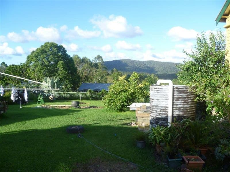 28 Grafton Street NANA GLEN NSW, Nana Glen - Thumbnail 2