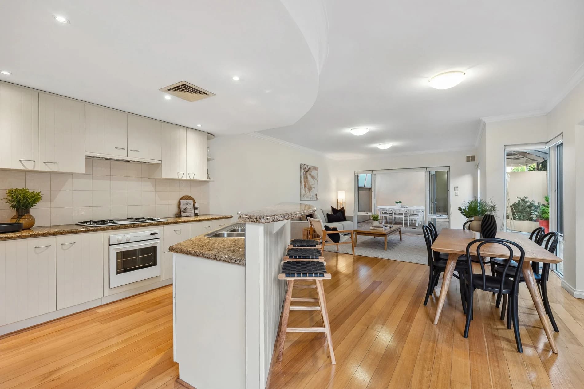 53/133 Lincoln Street, PERTH WA 6000, Perth - Thumbnail 2